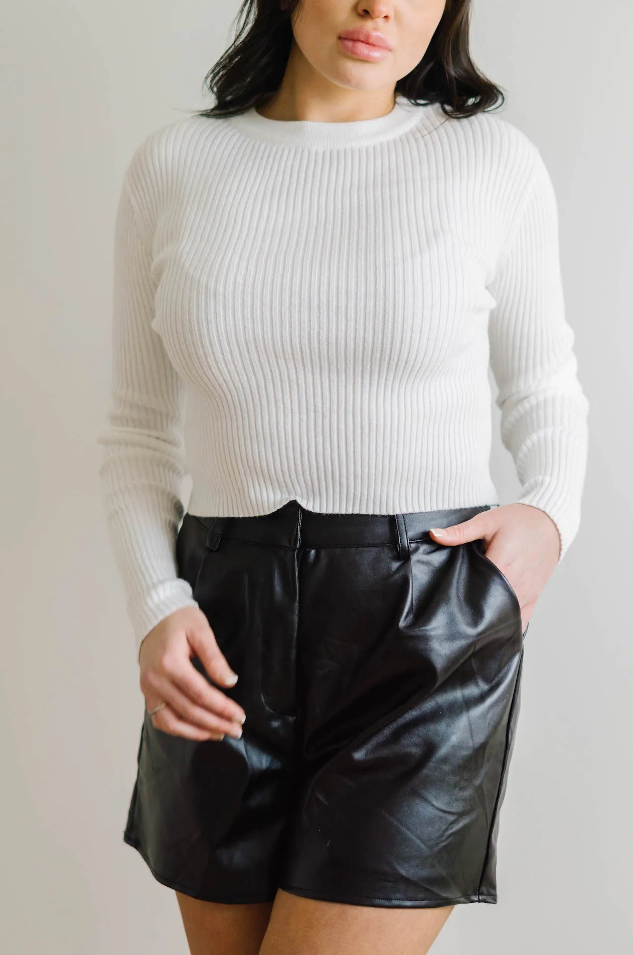 Fitted Ribbed Crew Neck Sweater - White