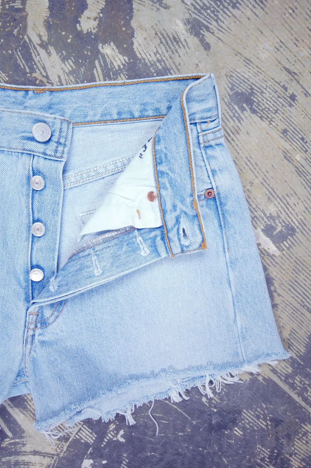 Vintage Levi’s 501 Denim Chain-Stitch Tulip Shorts (JYJ0524-236)