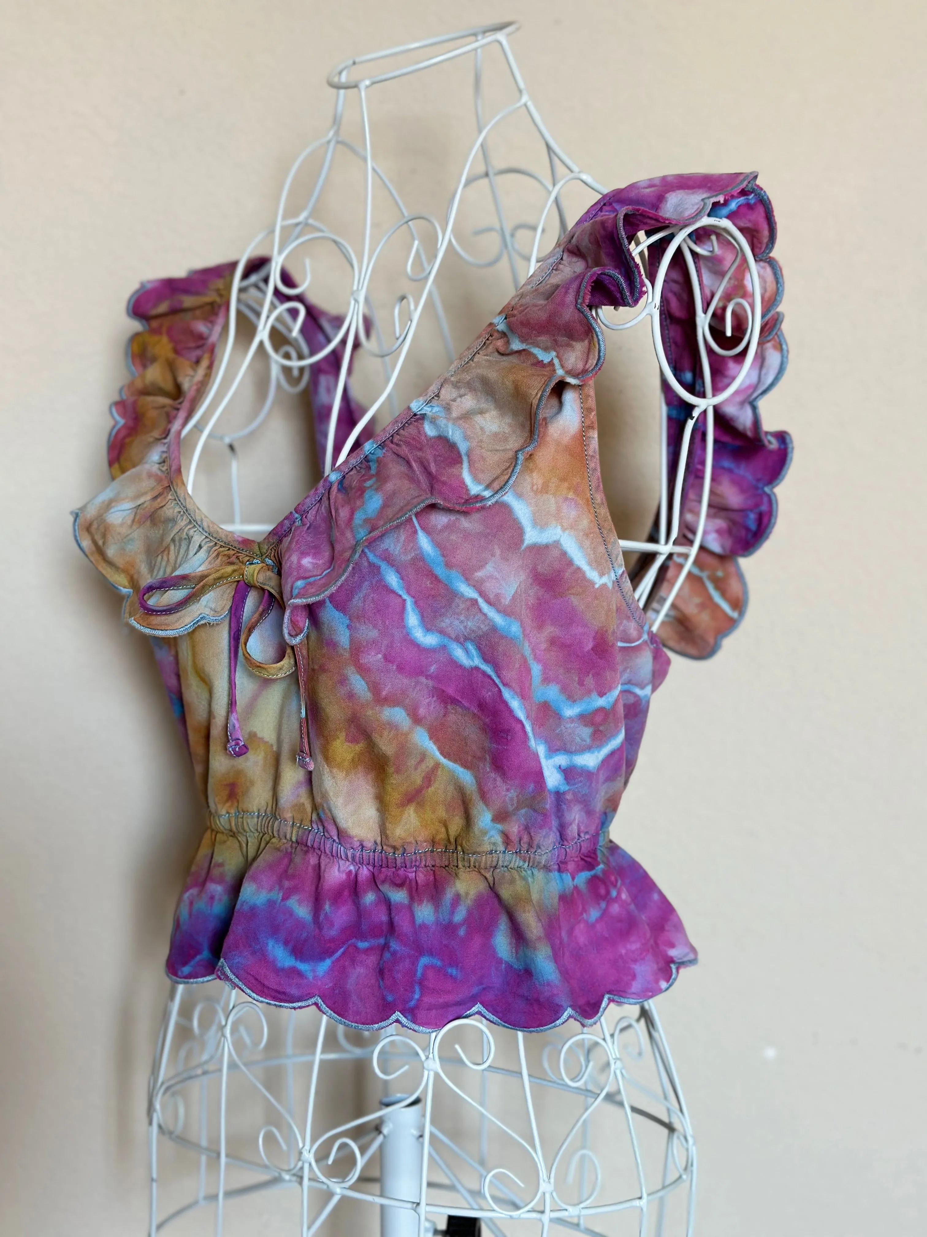 Women’s Large (fits like an XL) Geode Ruffle Trim Chambray Crop Top in ‘Bird Song’
