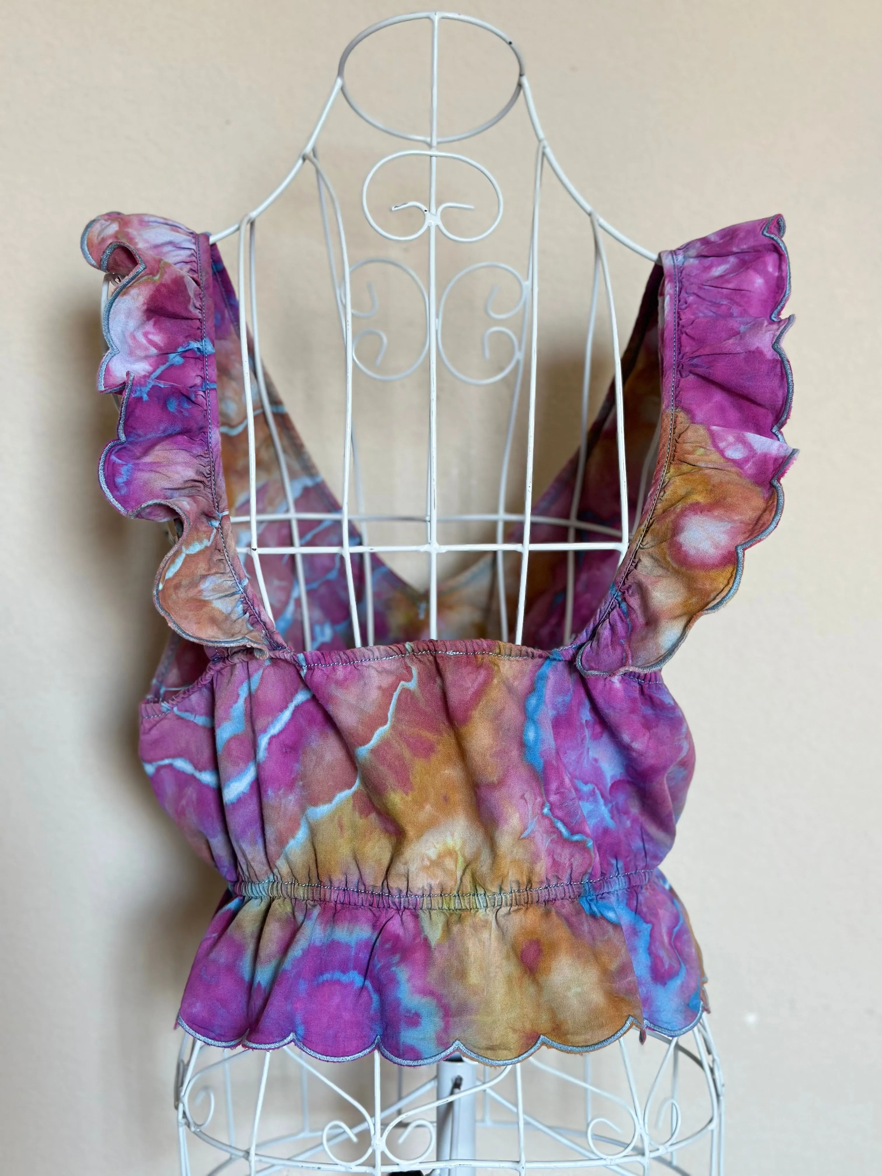 Women’s Large (fits like an XL) Geode Ruffle Trim Chambray Crop Top in ‘Bird Song’