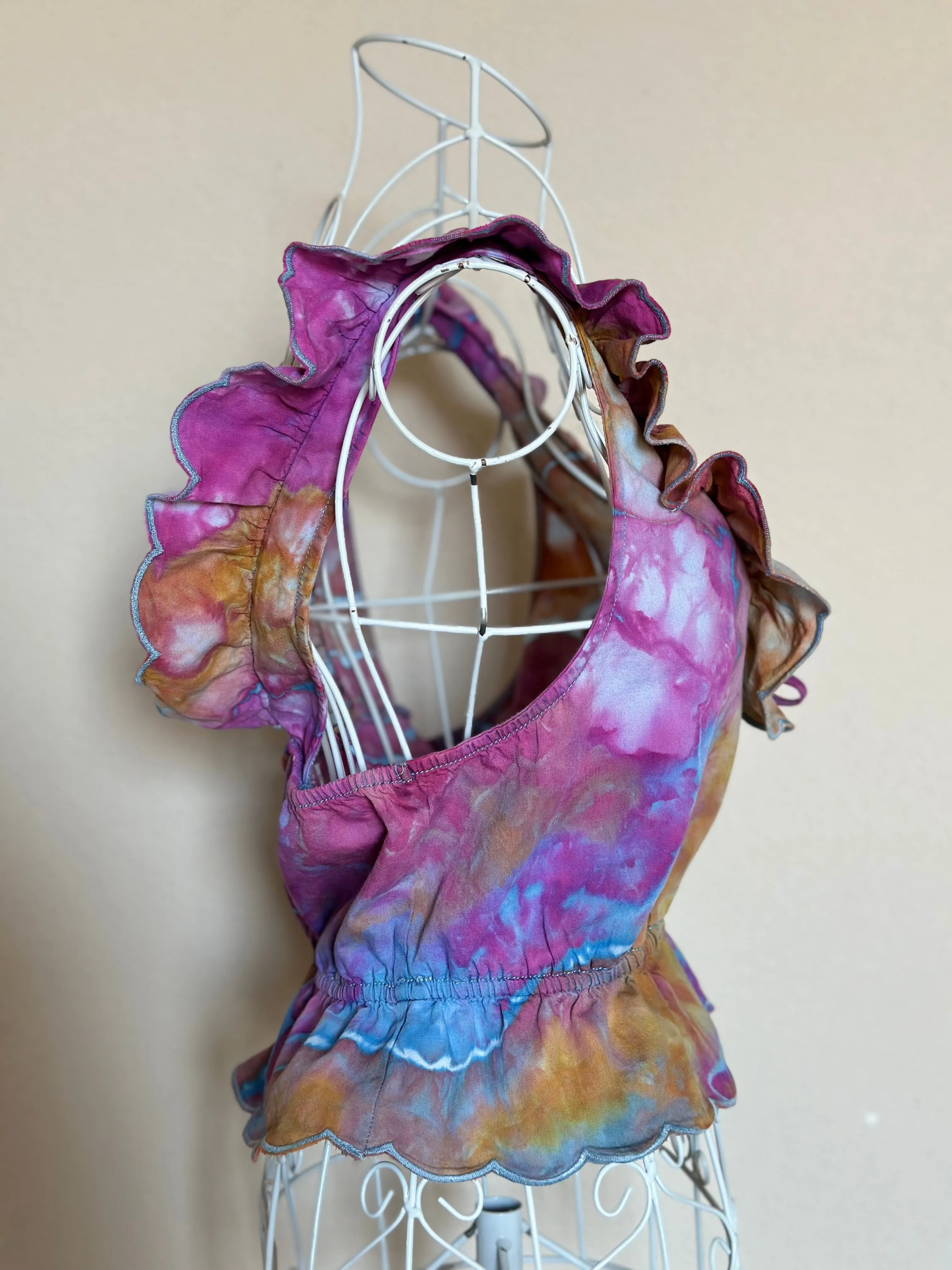 Women’s Large (fits like an XL) Geode Ruffle Trim Chambray Crop Top in ‘Bird Song’